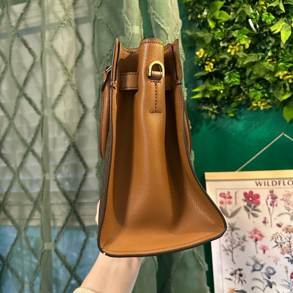 Satchel/Crossbody - Picture 4 of 5